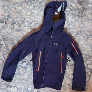 Arcteryx Sentinel Women’s Gortex Ski Shell!
